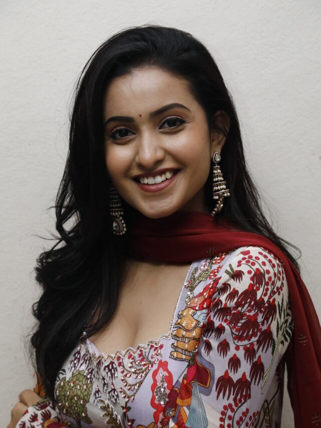 Deepika Pilli (2)