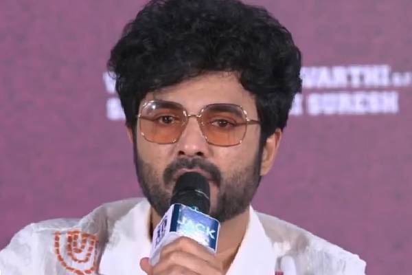 Siddhu Jonnalagadda plays it Safe