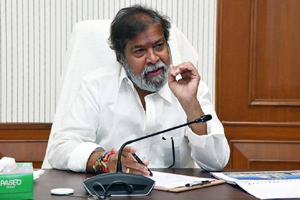 Telangana Govt to fill up 2322 nurse jobs