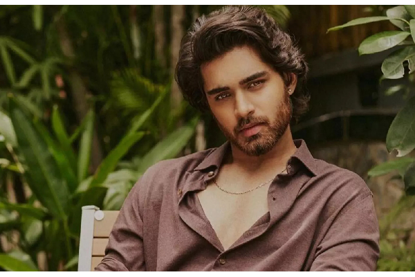 Roshan’s pan-Indian Film Locked