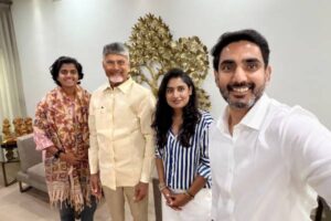 World Cup Star Sree Charani meets Chandrababu Naidu and Nara Lokesh