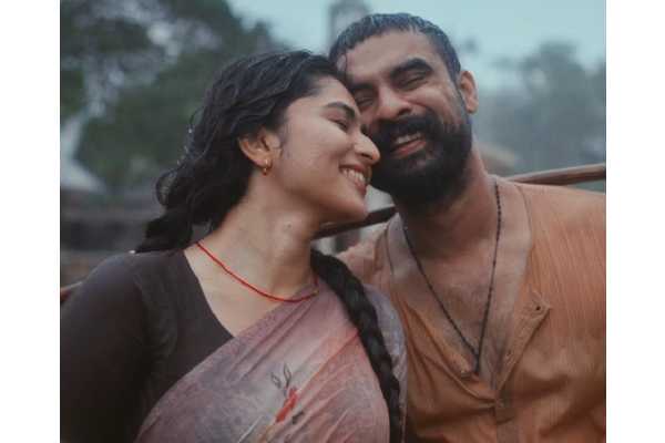Pallichattambi Trailer: Tovino Thomas action-packed sensation