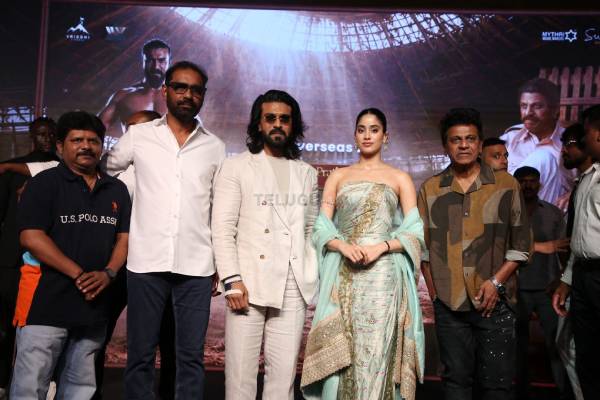 Photos : Peddi Bangalore Press Meet