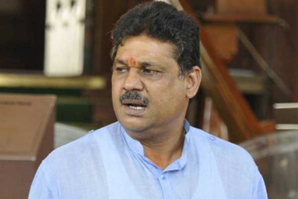 నేడో రేపో బీజేపీ ఎంపి కీర్తి ఆజాద్ పై సస్పెన్షన్ వేటు?