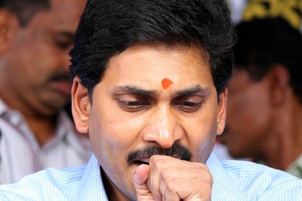 జగన్ వ్యూహాలతో వైకాపా ఎమ్మెల్యేలు బేజారు?
