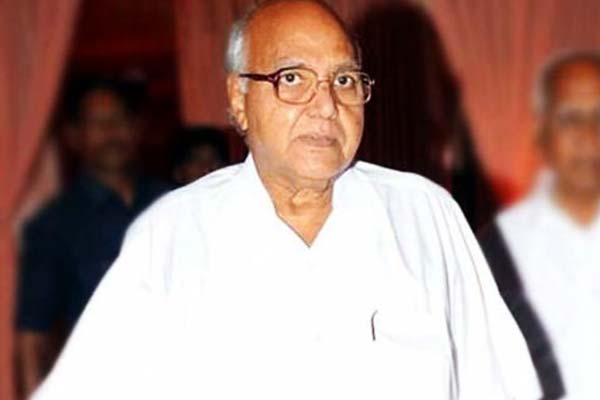 హ్యాట్సాఫ్ భరద్వాజ…రామోజీని టార్గెట్ చేసిన హీరో మీరు