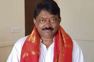 డబ్బులిచ్చి  జైలుకెళ్లకుండా తప్పించుకున్న ఆర్జీవీ !