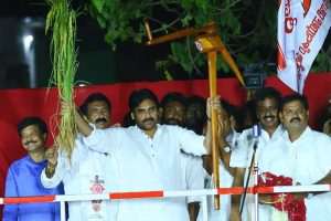 మీడియా పై ధ్వజమెత్తిన పవన్ కళ్యాణ్
