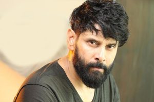 విక్రమ్ కష్టం వృధా పోతుందా?