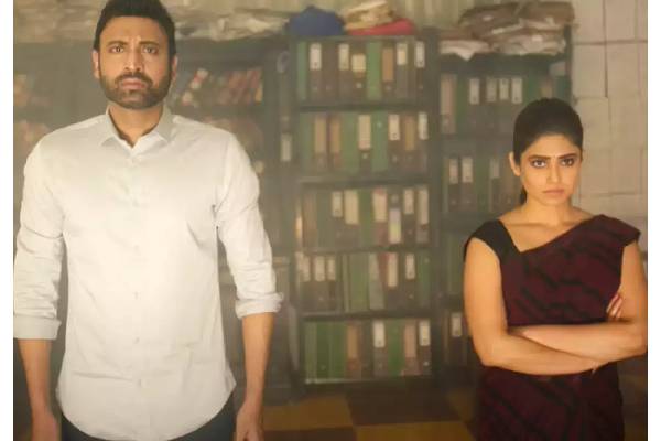 Malli Modalaindhi Review