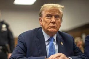 అమెరికా:  పుట్టుకతో లభించే పౌరసత్వాన్ని ట్రంప్ రద్దు చేయలేరు !