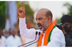 గోపీనాథ్ ఆస్తులు రేవంత్, కేటీఆర్ పంచుకున్నారట!