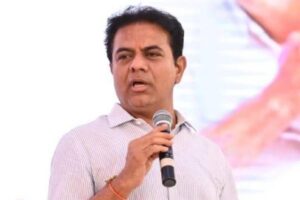 కేటీఆర్ వాదన : సుదర్శన్ రెడ్డి బీసీ కాదు !