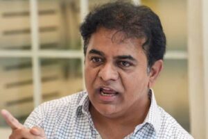 పరువు నష్టం పిటిషన్లతో భయపెట్టాలనుకుంటున్న కేటీఆర్