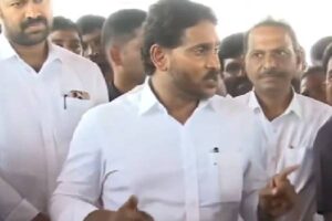 జగన్ సీఎంగా అలా.. పులివెందుల ఎమ్మెల్యేగా ఇలా !