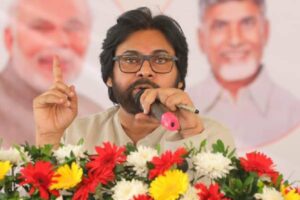 పవన్ లుక్కులో చిన్న మార్పు