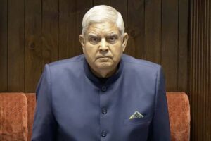 షాక్: ఉపరాష్ట్రపతి రాజీనామా!