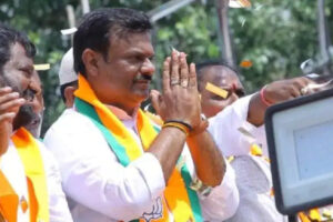 పేర్ల రాజకీయాలతో బీజేపీపై నెగెటివిటీనే !