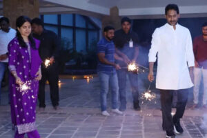 జగన్ : హిందువునని నమ్మించే ప్రయత్నాలు వృధా!