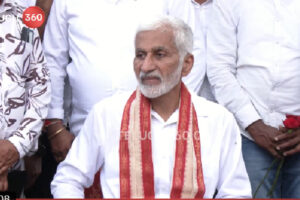 విజయసాయి రెడ్డి కోవర్టే.. కానీ ఎవరికి ?