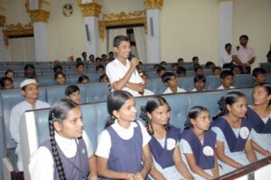 ప్రతిపక్ష ఎమ్మెల్యేల కంటే పిల్లలే బెటర్ – 26న చూస్తాం !