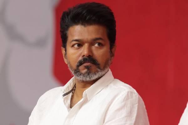 టీవీకే విజయ్‌కు హైప్ ఎక్కించేస్తున్నారు!